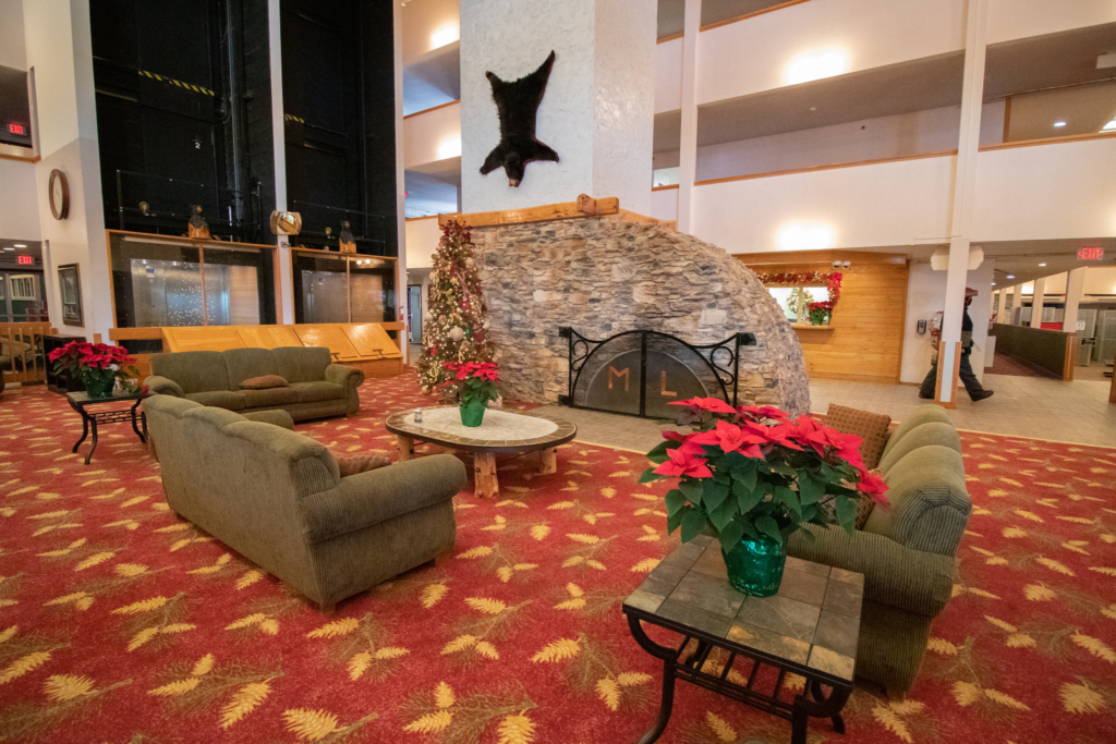 snowshoe mountain lodge